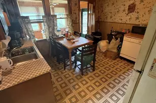 23 Elliot St, Chicopee, MA 01020 - Photo 11