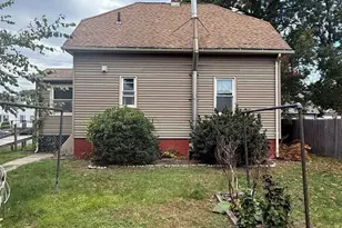 23 Elliot St, Chicopee, MA 01020 - Photo 33