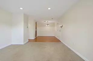 805 Franklin Crossing Rd, Franklin, MA 02038 - Photo 9