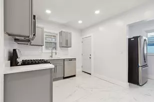 11 Tucker St, Milton, MA 02186 - Photo 3