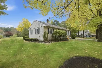 15 Raymond Avenue, Walpole, MA 02081 - Photo 5