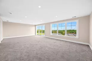 17 Pinnacle Pl, Millbury, MA 01527 - Photo 9
