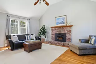 62 Forest St, Duxbury, MA 02332 - Photo 13
