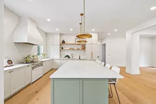 25 Kenyon St, Newton, MA 02465 - Photo 9