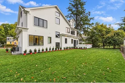 25 Kenyon St, Newton, MA 02465 - Photo 3