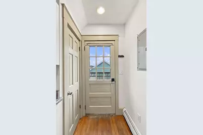 43 Hawkes Street #3, Marblehead, MA 01945 - Photo 5