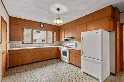 31-33 Pearl Street, Quincy, MA 02169 - Photo 9