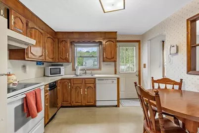 15 Packard St, Avon, MA 02322 - Photo 5