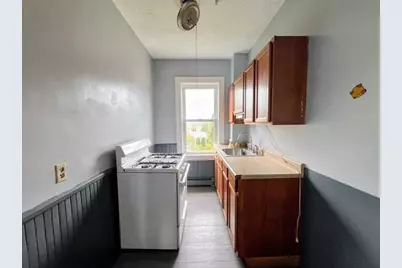 692 Penn St, Fall River, MA 02724 - Photo 13