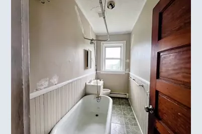 692 Penn St, Fall River, MA 02724 - Photo 15