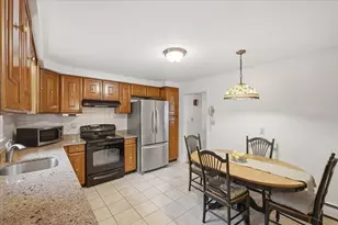 150 Scott Cir, Dedham, MA 02026 - Photo 7