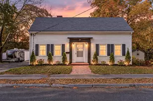 39 Forest St, Danvers, MA 01923 - Photo 1