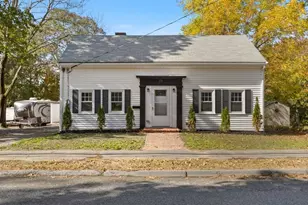 39 Forest St, Danvers, MA 01923 - Photo 1