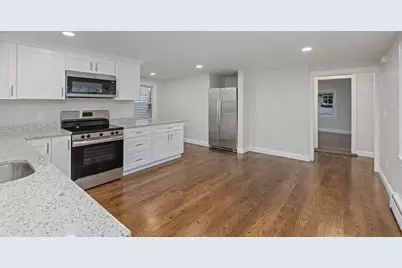 39 Forest St, Danvers, MA 01923 - Photo 5