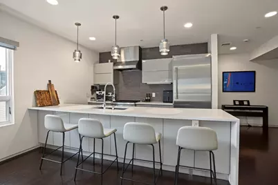 687 E 2nd St #6, Boston, MA 02127 - Photo 5