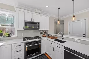 308 Bunker Hill St, Boston, MA 02129 - Photo 9