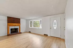 22 Doral Dr, Chelmsford, MA 01863 - Photo 9