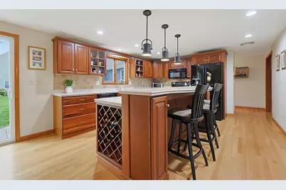 80 Harvest Ln, Bridgewater, MA 02324 - Photo 3