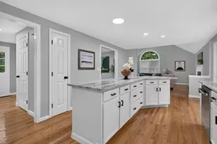 16 Horseshoe Ln, Clinton, MA 01510 - Photo 5