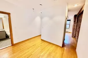 7 Thacher Ct, Boston, MA 02113 - Photo 9