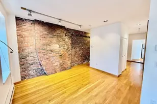 7 Thacher Ct, Boston, MA 02113 - Photo 5