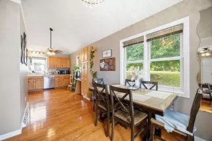 17 Curry Ln, Chicopee, MA 01022 - Photo 9