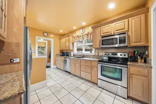 162 Flagg St, Worcester, MA 01609 - Photo 9