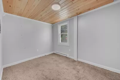 97 Pleasant St, Ware, MA 01082 - Photo 17