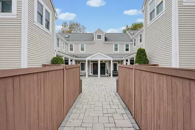 389 Neponset St #D, Norwood, MA 02062 - Photo 3