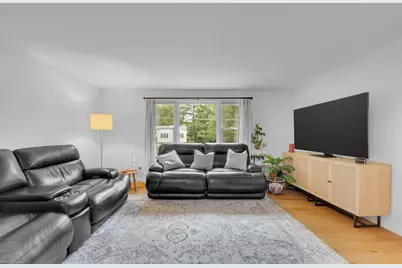 7 Garrison Dr, Plainville, MA 02762 - Photo 3