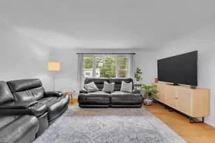 7 Garrison Dr, Plainville, MA 02762 - Photo 3