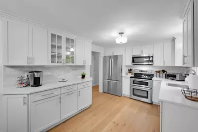 7 Garrison Dr, Plainville, MA 02762 - Photo 7