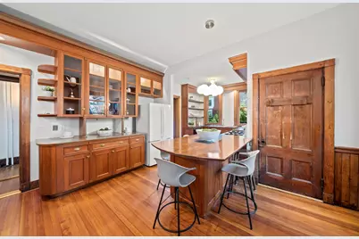 945 Beacon Street, Newton, MA 02459 - Photo 17