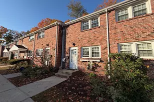 43 Regency Dr, Holliston, MA 01746 - Photo 1