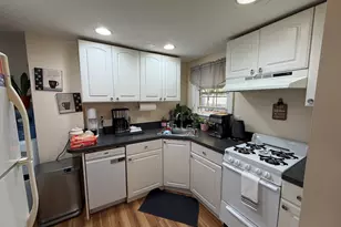 43 Regency Dr, Holliston, MA 01746 - Photo 9