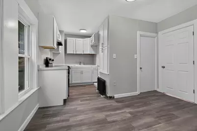 12 Winthrop St, Malden, MA 02148 - Photo 11