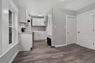 12 Winthrop St, Malden, MA 02148 - Photo 11