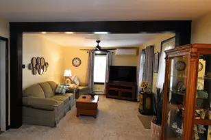 21 Elm St, Grafton, MA 01536 - Photo 11