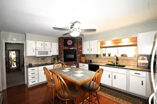 21 Elm St, Grafton, MA 01536 - Photo 7