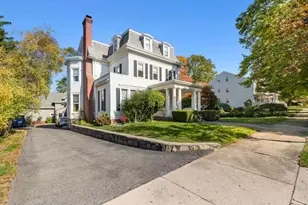 33 Yale Ave, Wakefield, MA 01880 - Photo 3