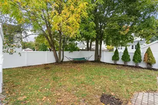 63 Willow Ave, Quincy, MA 02170 - Photo 29