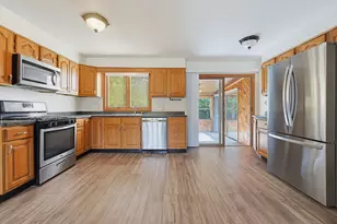 51 Robin, Somerset, MA 02726 - Photo 13