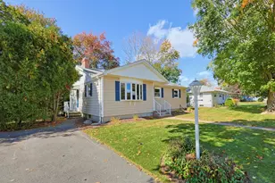 51 Robin, Somerset, MA 02726 - Photo 5