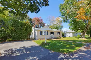 51 Robin, Somerset, MA 02726 - Photo 3