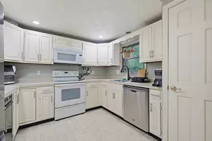 14 Anderson Way, Malden, MA 02148 - Photo 5