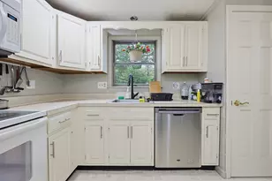 14 Anderson Way, Malden, MA 02148 - Photo 9