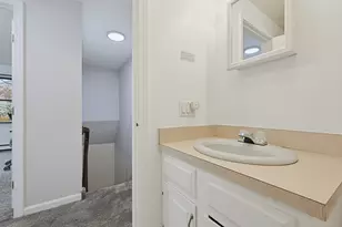 14 Anderson Way, Malden, MA 02148 - Photo 27