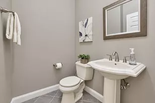 894 Main, Wakefield, MA 01880 - Photo 15