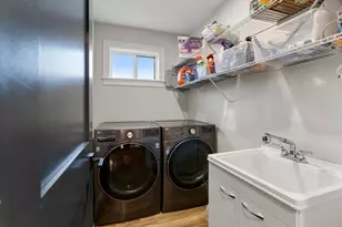 54 Pleasant St, Medford, MA 02155 - Photo 33