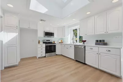 30 Taft Ln, Dedham, MA 02026 - Photo 9